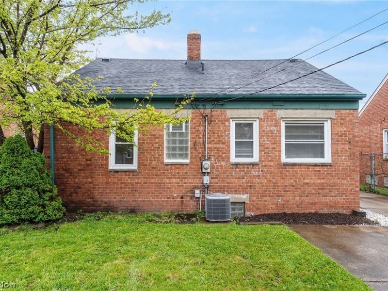 4180 W 57th Street , Cleveland, OH 44144 Photo 2
