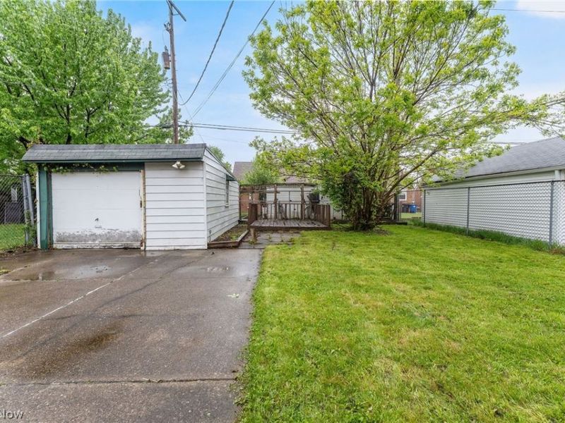 4180 W 57th Street , Cleveland, OH 44144 Photo 3