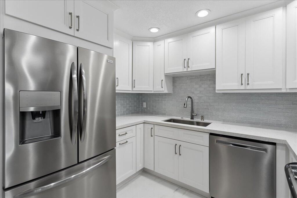 6379 Bay Club Drive, Unit 2, Fort Lauderdale, FL 33308 Photo