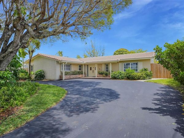 3045 SW 124th Ct , Miami, FL 33175