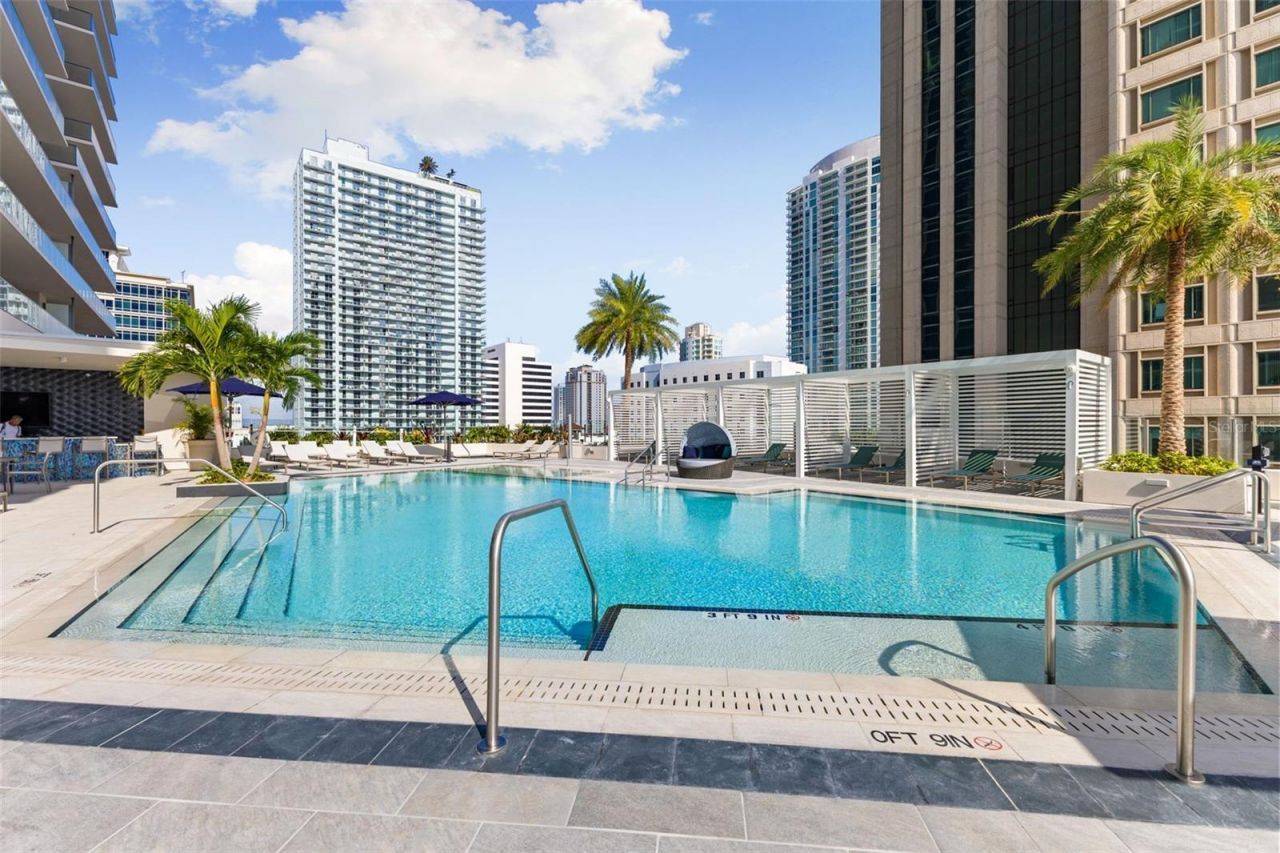 275 1st Avenue S, Unit 2308, Saint Petersburg, FL 33701 Photo