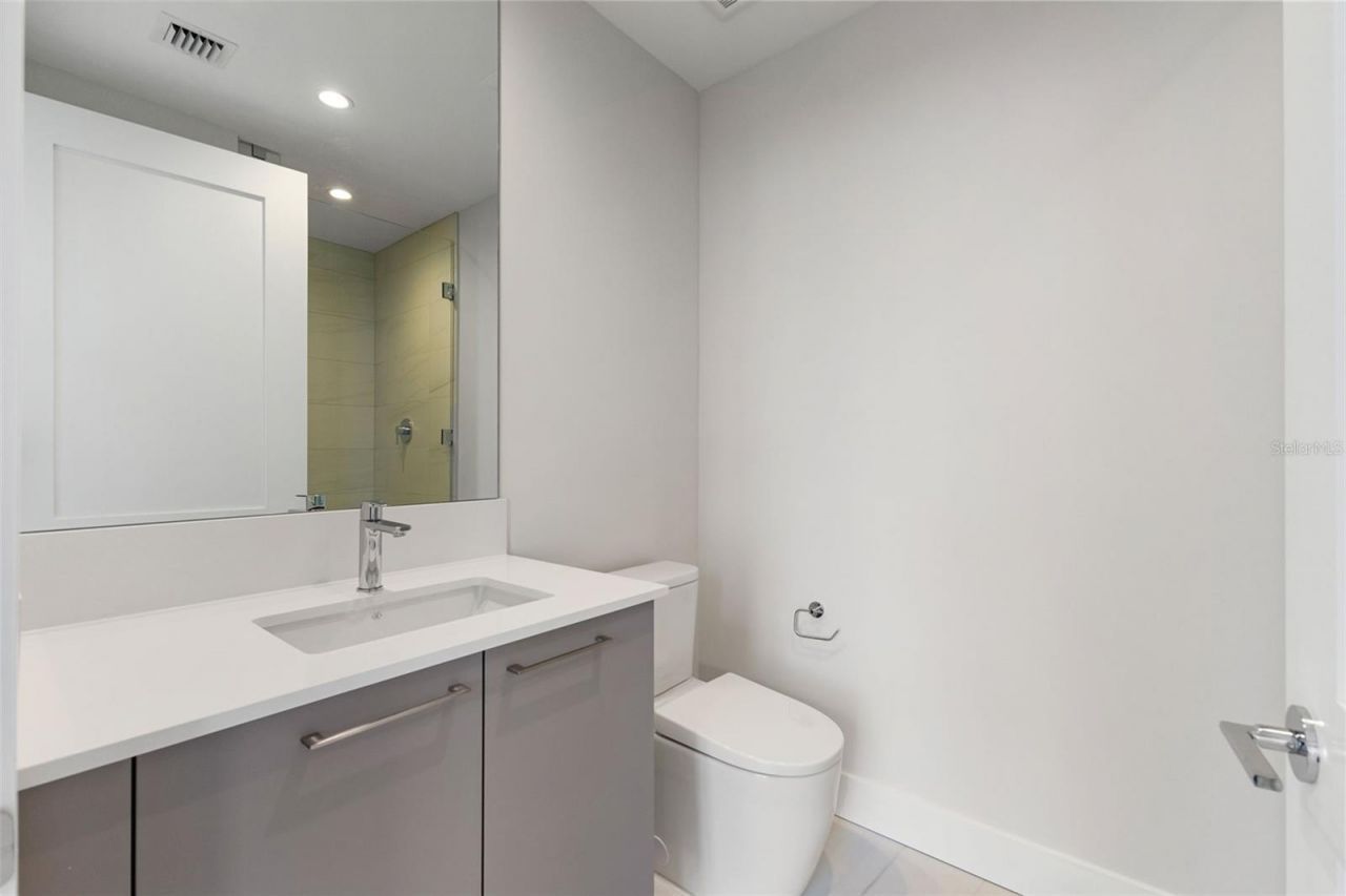 275 1st Avenue S, Unit 2308, Saint Petersburg, FL 33701 Photo