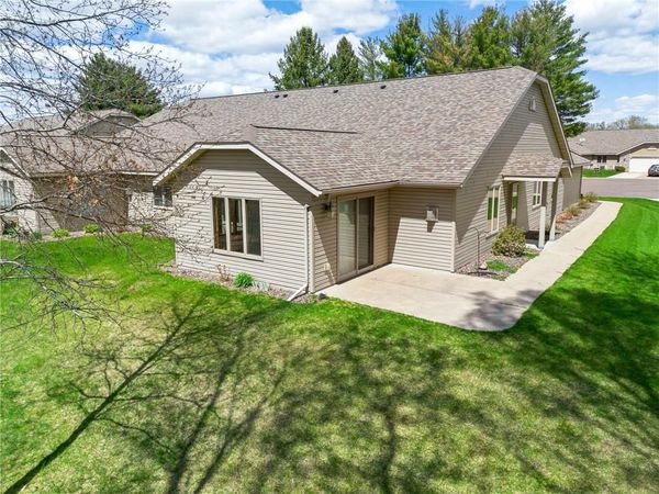 450 Deer Path, Osceola, WI 54020