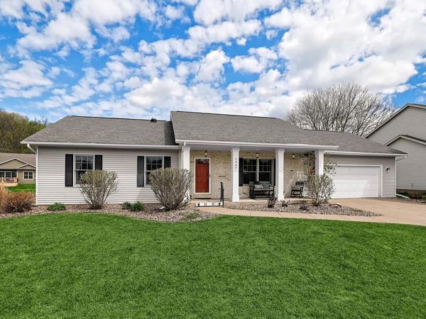 1907 Evenson DRIVE, Onalaska, WI 54650