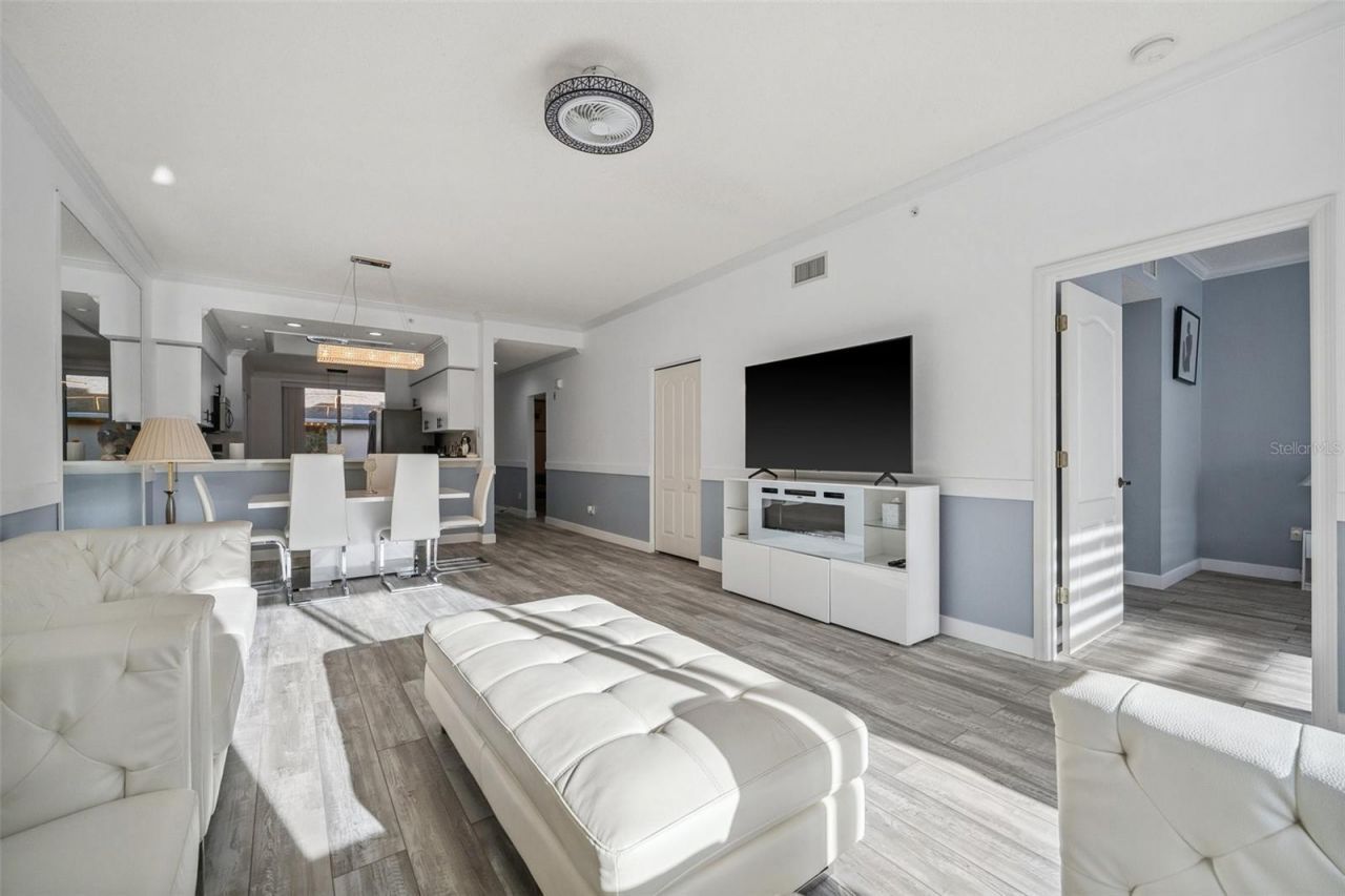 9611 Castle Point Drive , Unit 912, Sarasota, FL 34238 Photo