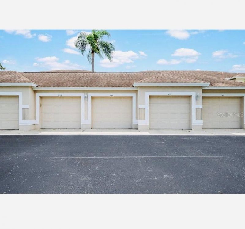 9611 Castle Point Drive , Unit 912, Sarasota, FL 34238 Photo