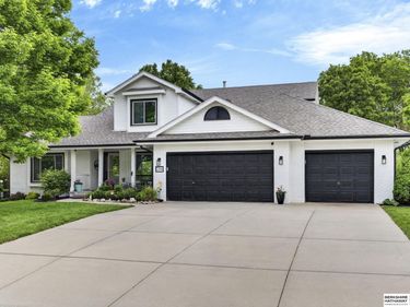 2206 Greenwald Street , Bellevue, NE 68123