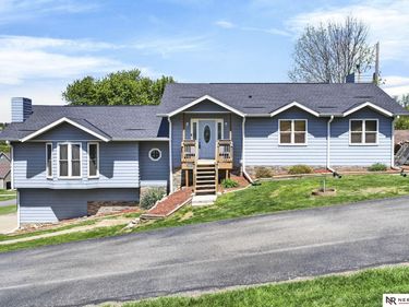 4260 Parkview Drive , Blair, NE 68008