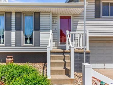13712 Frederick Avenue , Omaha, NE 68138