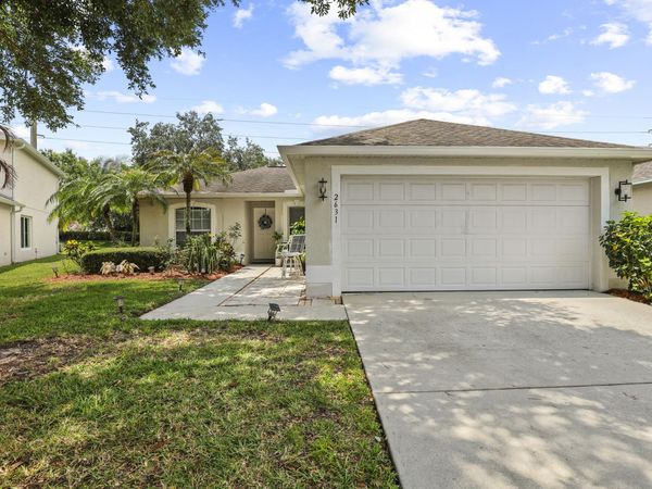 2631 SW 12th Sq Square SW, Vero Beach, FL 32968