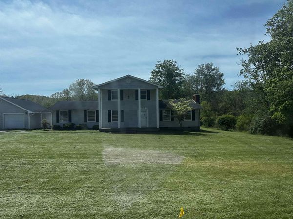 1376 Whites Creek Road, Prichard, WV 25555
