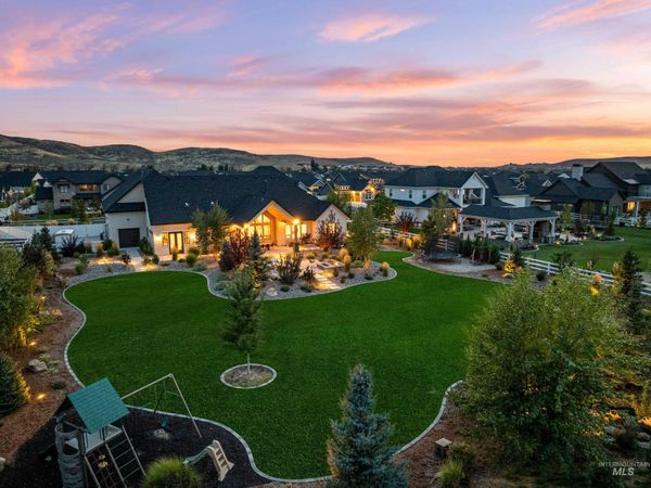 7940 W Mirror Pond Drive, Boise, ID 83714