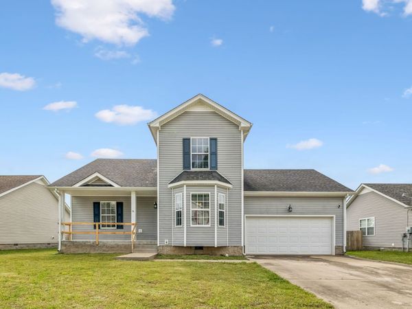 1372 Constitution Dr, Clarksville, TN 37042