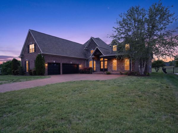 2162 Gorden Xing, Gallatin, TN 37066