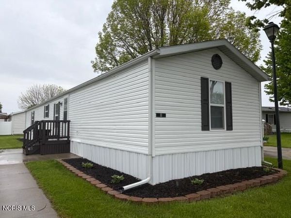 14900 County Road H , Wauseon, OH 43567