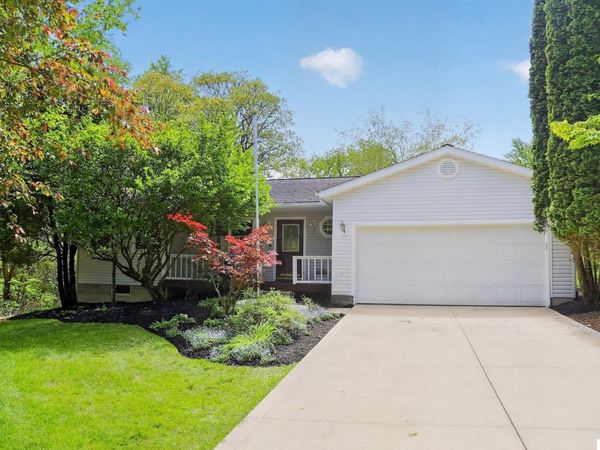 714 Greenbriar Circle, Howard, OH 43028