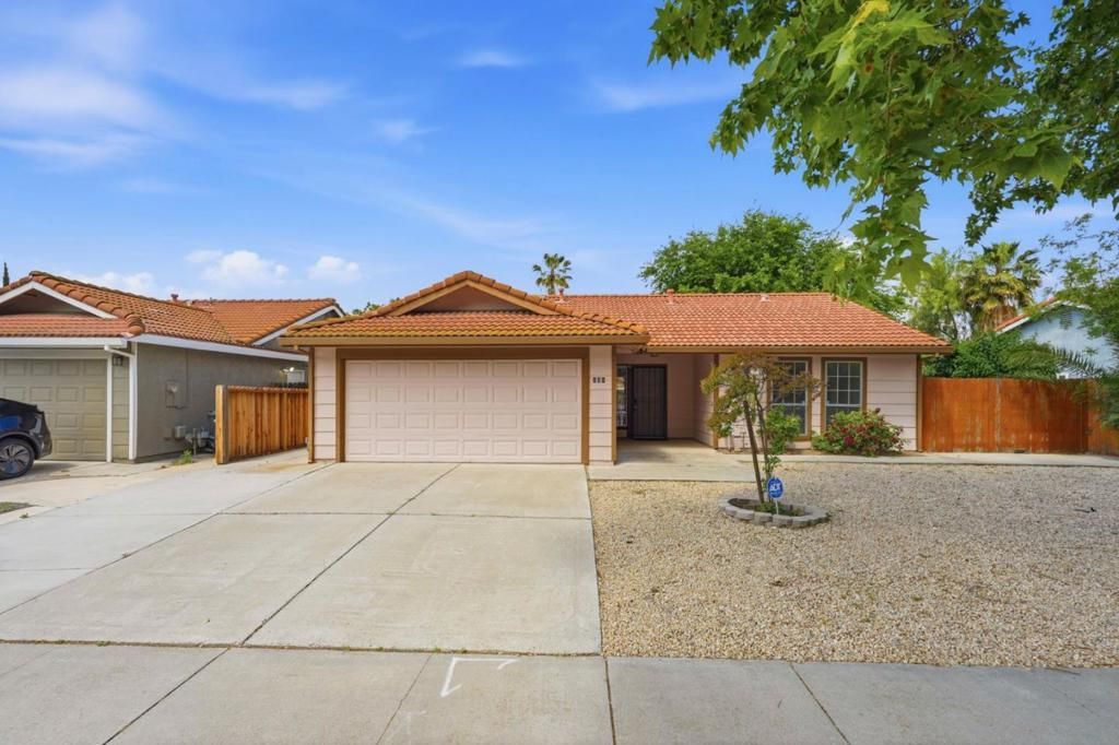 131 W Central Avenue, Tracy, CA 95376 Main Photo