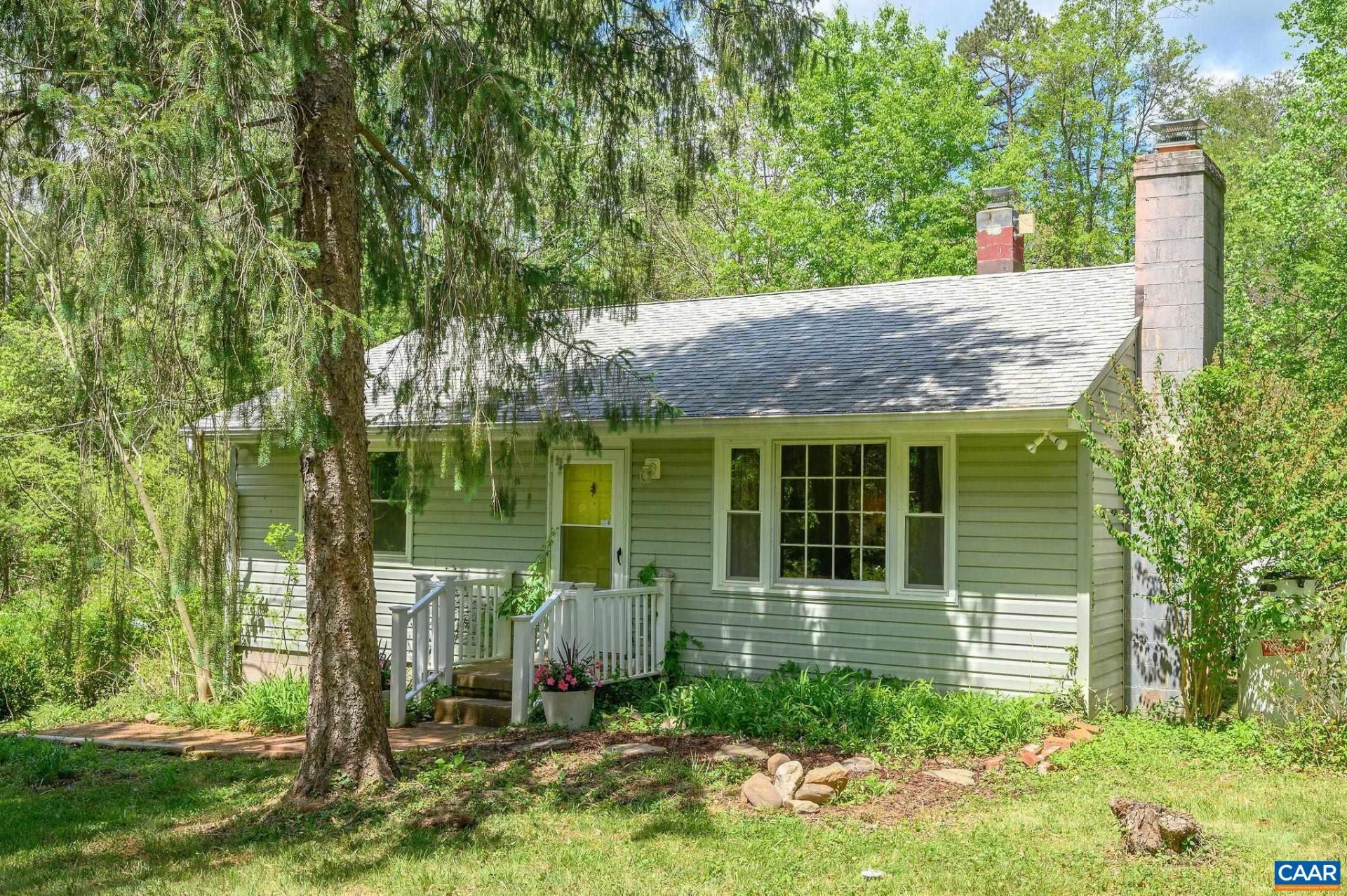 6554 Esmont Rd, Keene, VA 22946 Main Photo