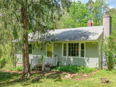 6554 ESMONT RD, Keene, VA 22946