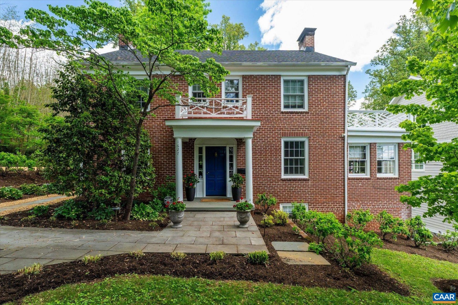 1627 Oxford Rd, Charlottesville, VA 22903 Main Photo