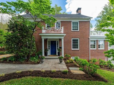 1627 OXFORD RD, Charlottesville, VA 22903