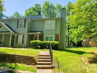 3908 Briarhill Drive, Charlotte, NC 28215 Main Photo