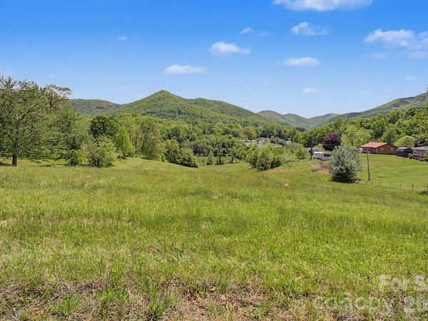 99999 Wise Road, Candler, NC 28715
