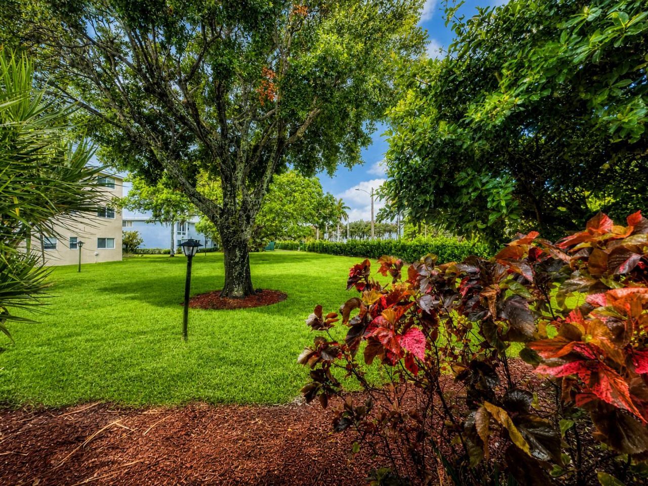 25 Colonial Club Drive, Unit 101, Boynton Beach, FL 33435 Photo