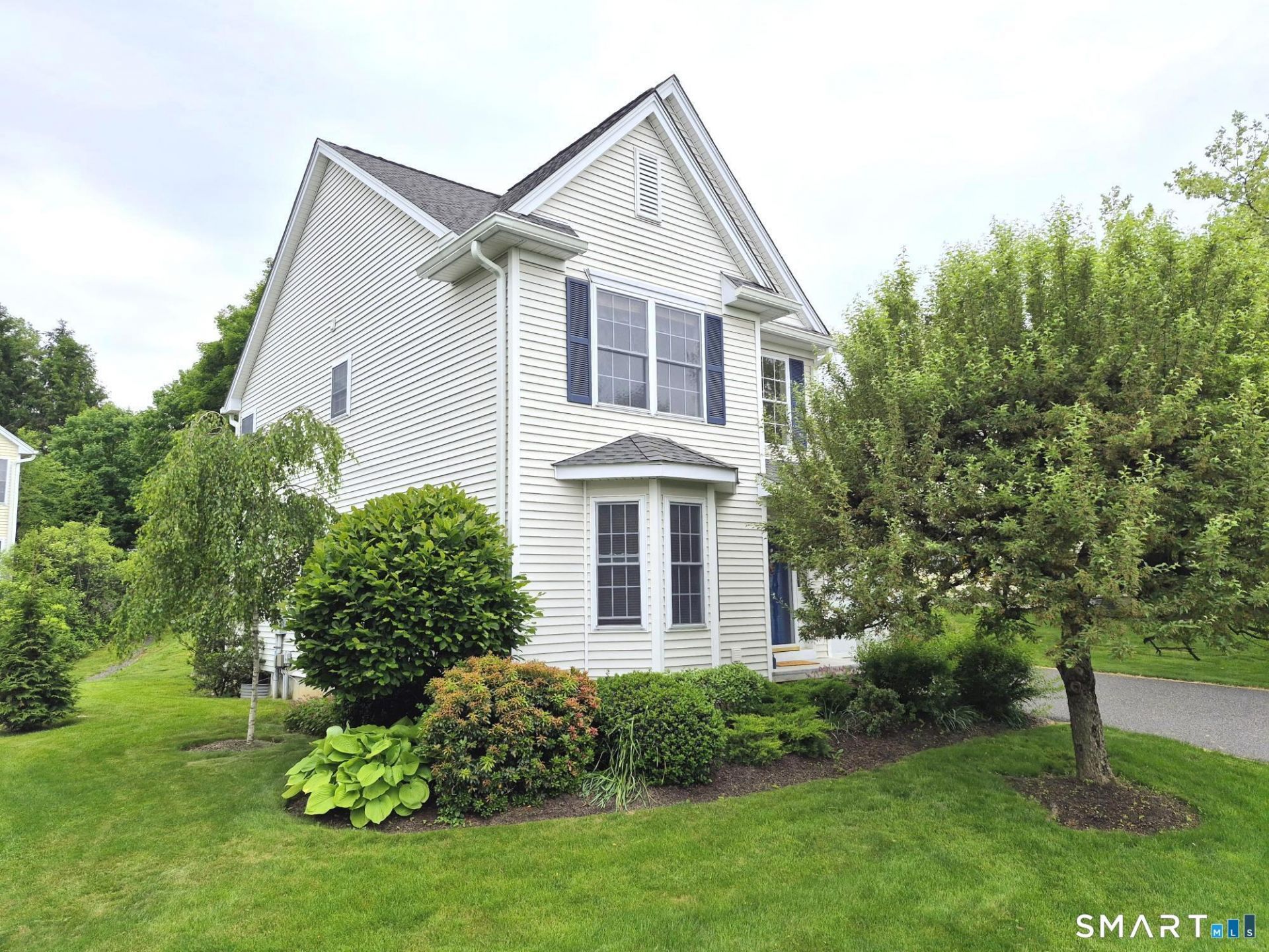 111 Logging Trail, Unit 111, Danbury, CT 06811 Main Photo