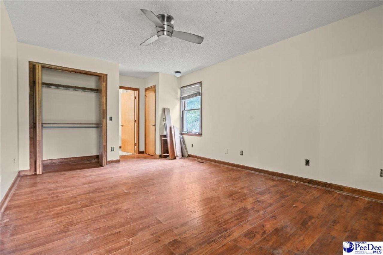 1403 Pheasant Rd Photo 11