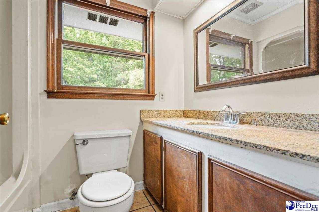 1403 Pheasant Rd Photo 37