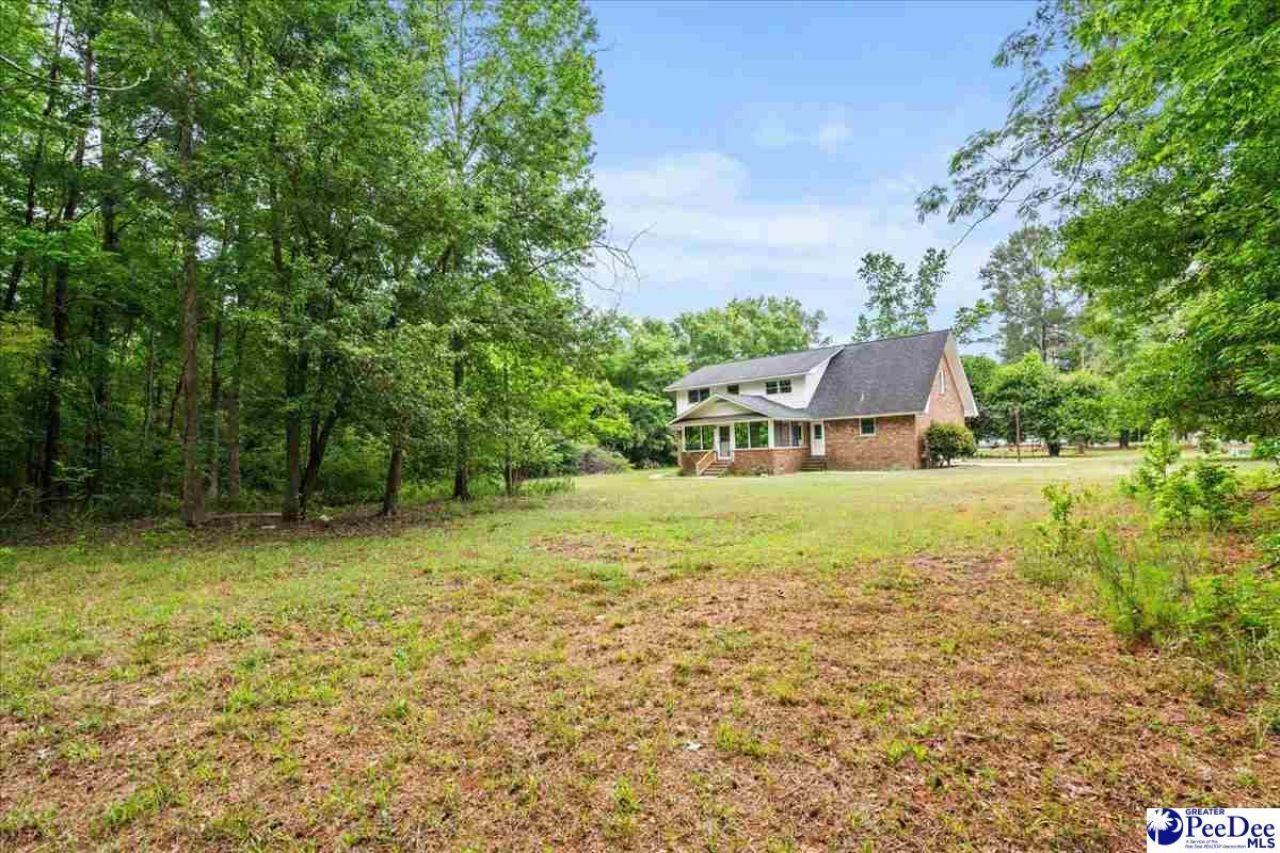 1403 Pheasant Rd Photo 4