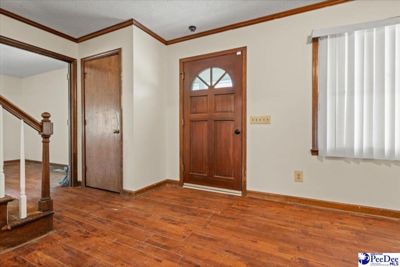 1403 Pheasant Rd Photo 7