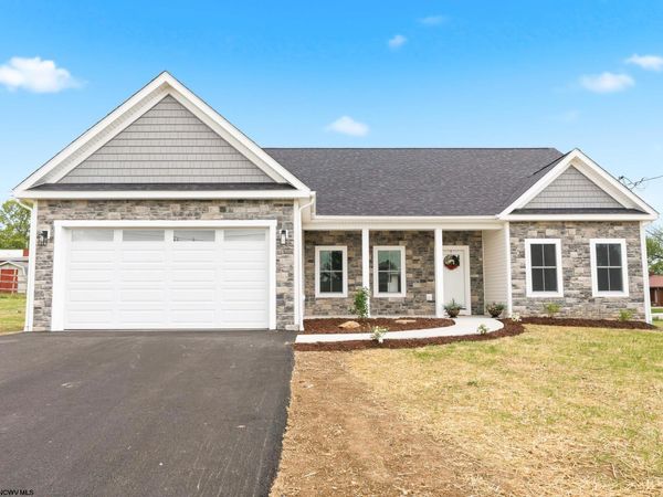 16 Margaret Street, Uniontown, PA 15401