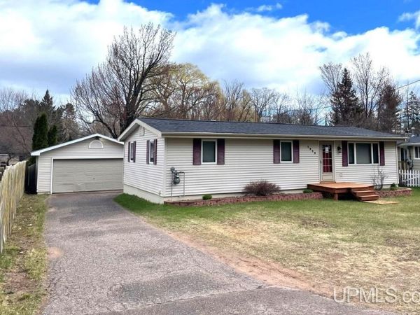 1930 Summit Street, Marquette Twp, MI 49855