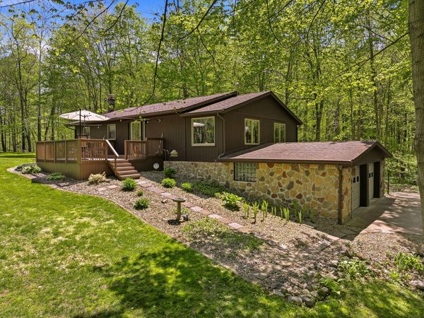 16593 Gardner Road, Galien, MI 49113