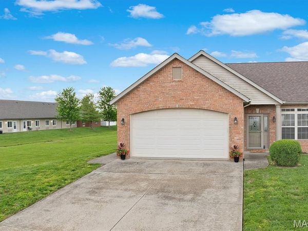 200 Field Crossing Drive , Unit A, Highland, IL 62249