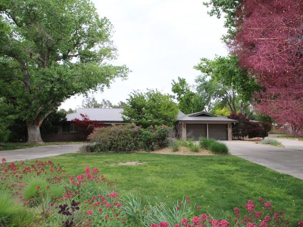 6504 Poza Rica Court NW, Albuquerque, NM 87107