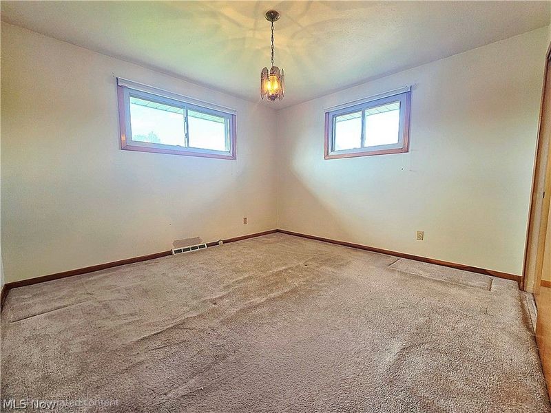 1423 Roanoke Drive , Parma, OH 44134 Photo 27