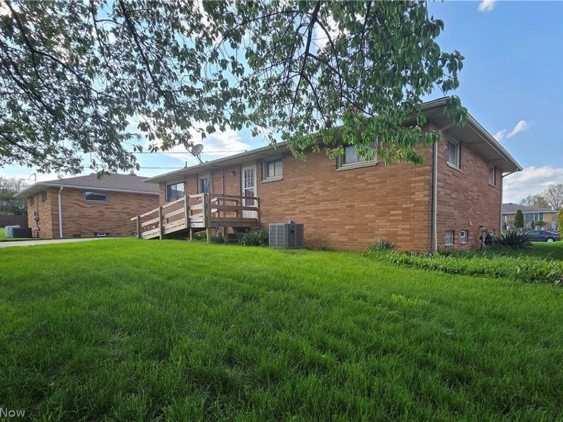 1423 Roanoke Drive , Parma, OH 44134 Photo 6