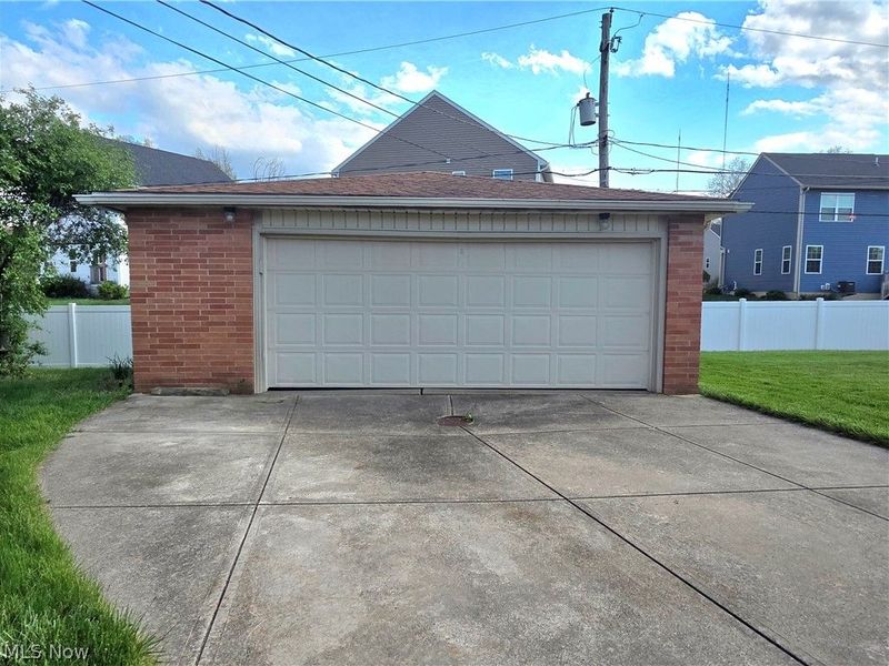 1423 Roanoke Drive , Parma, OH 44134 Photo 8