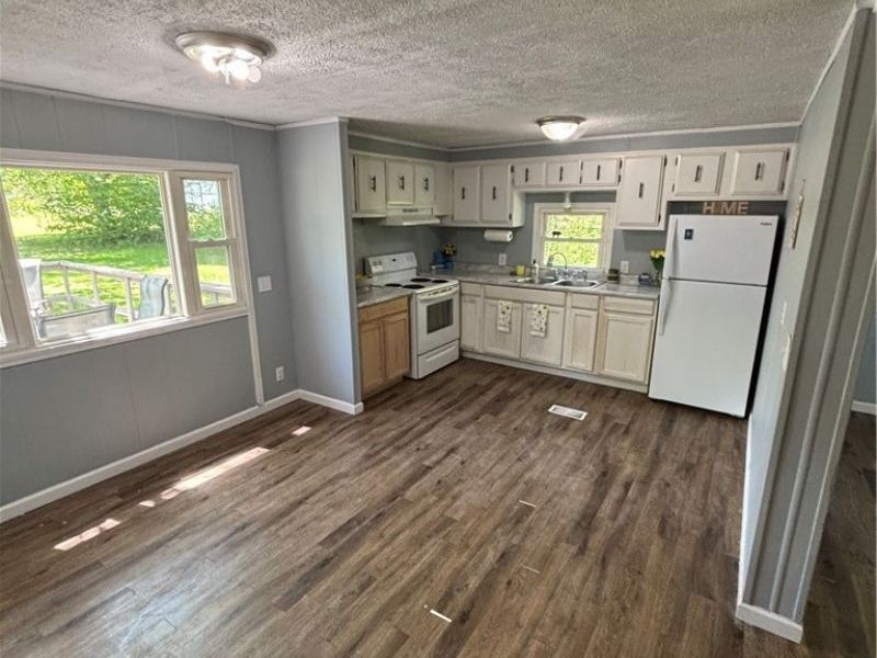 12783 Main Market Road, Garrettsville, OH 44231 Photo 6