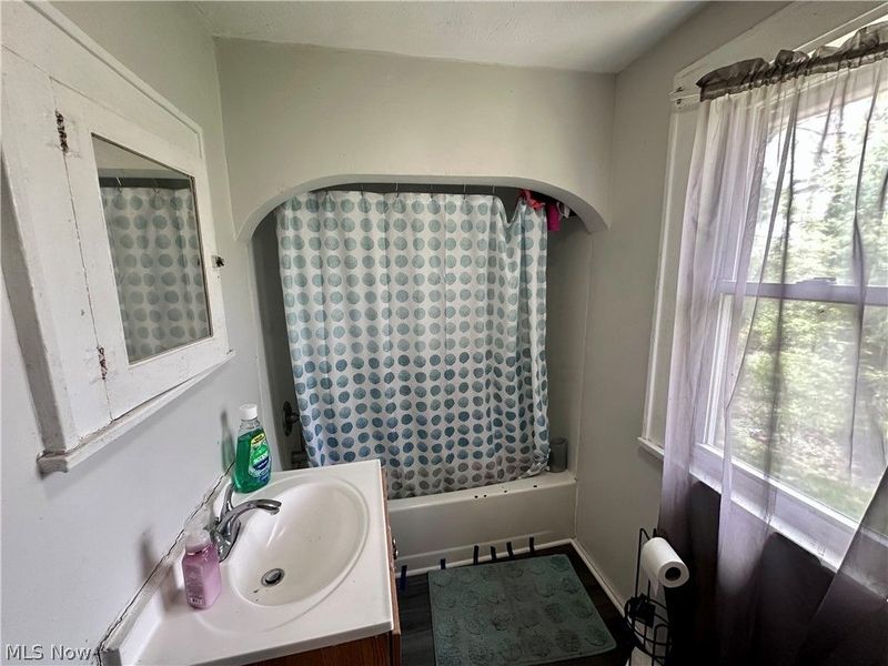 1127 East Avenue, Akron, OH 44307 Photo 16