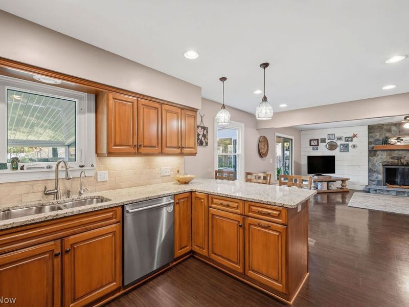 5321 Whitehaven Avenue, North Olmsted, OH 44070 Photo 12