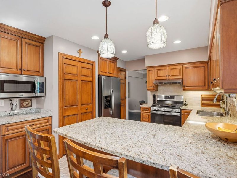 5321 Whitehaven Avenue, North Olmsted, OH 44070 Photo 15