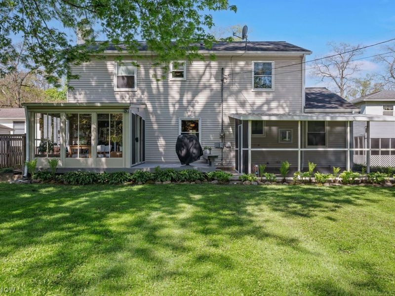 5321 Whitehaven Avenue, North Olmsted, OH 44070 Photo 4