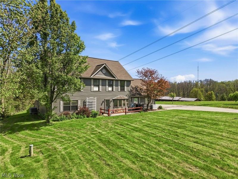 10328 Leffingwell Road, Canfield, OH 44406 Photo 3