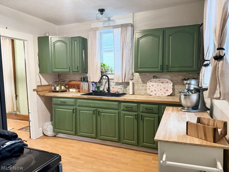 1024 Washington Avenue, Louisville, OH 44641 Photo 9