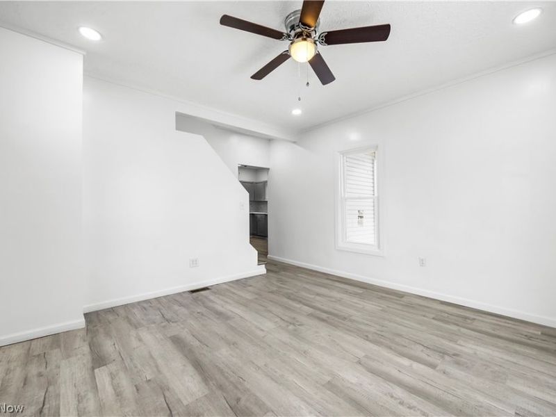 929 Washington Avenue, Lorain, OH 44052 Photo 12
