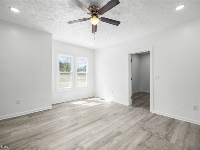 929 Washington Avenue, Lorain, OH 44052 Photo 2